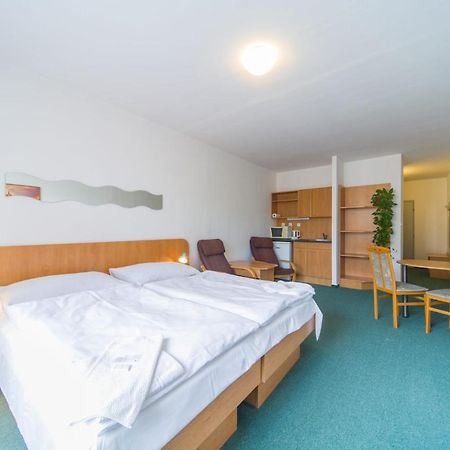 Hotel Arnost Garni Pardubice Exteriör bild