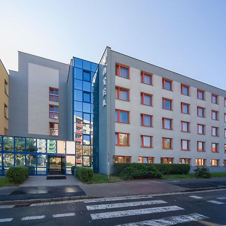 Hotel Arnost Garni Pardubice Exteriör bild