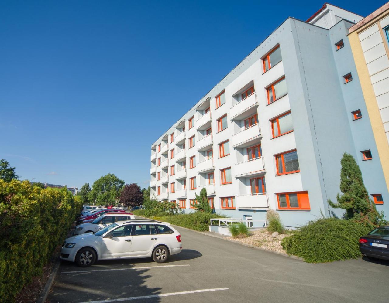 Hotel Arnost Garni Pardubice Exteriör bild